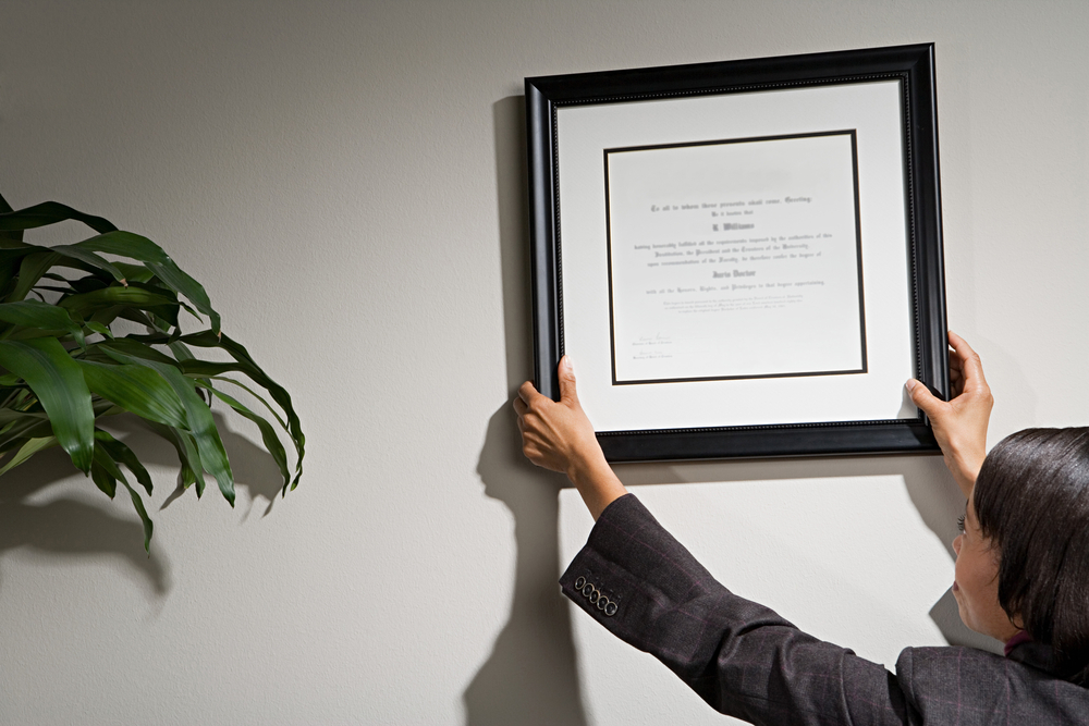Business_Woman_Hanging_Framed_Certificate